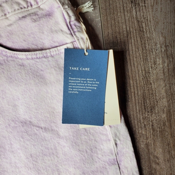 NWT Universal Thread Purple Acid Wash Vintage Stretch Denim Shorts Size 2/26 - Picture 10 of 16